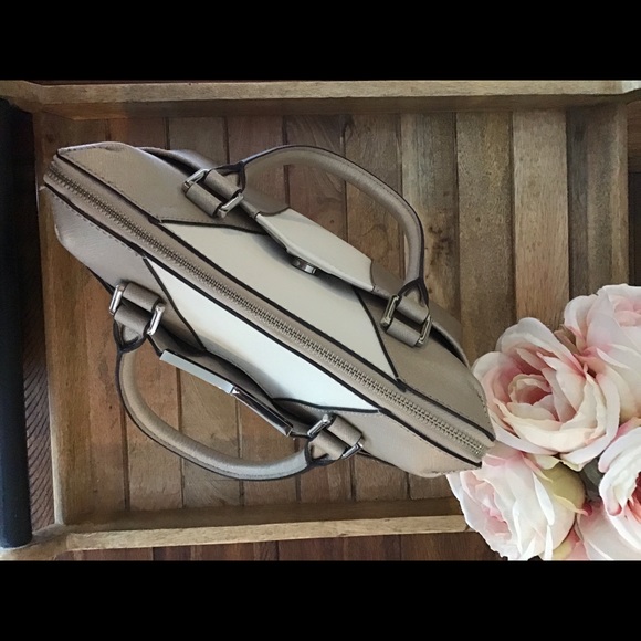 Purse - Picture 5 of 8